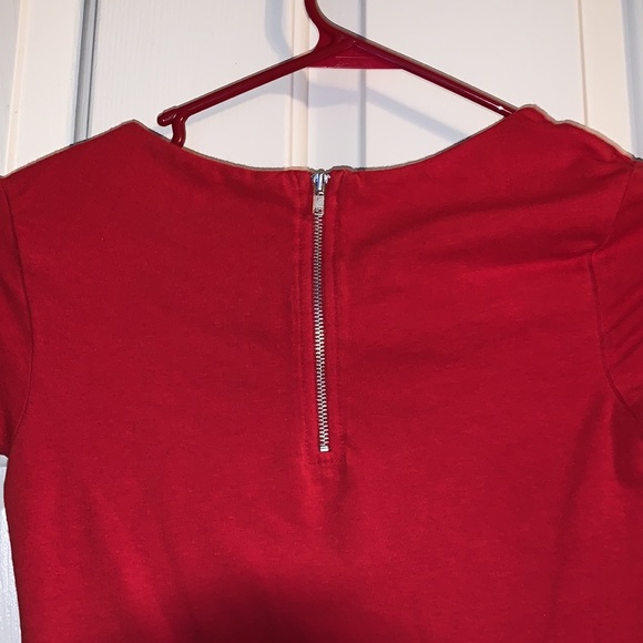 Express short sleeve back zipper top - Picture 4 of 4